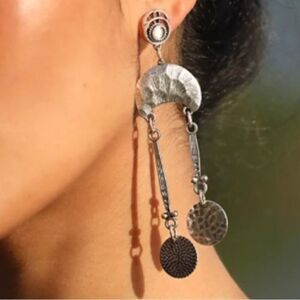 NWOT New Free People Back to Brooklyn Silver Moon Dange Drop Earrings Boho